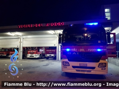 Mercedes-Benz Actros 1841 II serie
Vigili del Fuoco
Comando Provinciale di Forlì-Cesena
Distaccamento Permanente di Cesena
AutoPompaSerbatoio allestimento Bai
Ricordizianata Fortini
VF 22629
Parole chiave: Mercedes-Benz Actros_1841_IIserie VF22629