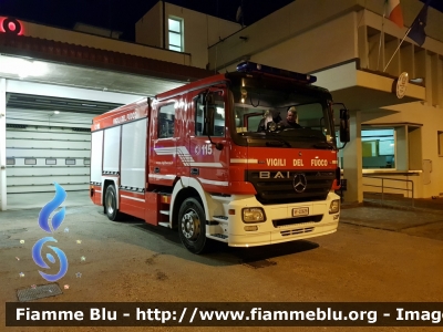 Mercedes-Benz Actros 1841 II serie
Vigili del Fuoco
Comando Provinciale di Forlì-Cesena
Distaccamento Permanente di Cesena
AutoPompaSerbatoio allestimento Bai
Ricordizianata Fortini
VF 22629
Parole chiave: Mercedes-Benz Actros_1841_IIserie VF22629