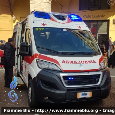 Peugeot Boxer IV serie
Croce Rossa Italiana
Comitato Provinciale di Forlì
FC 47 11-29
Veicolo convenzionato 118
Meldola 57
Parole chiave: Peugeot Boxer_IVserie Ambulanza