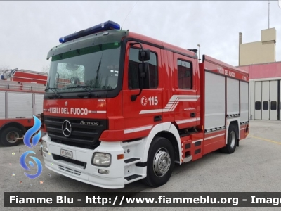 Mercedes-Benz Actros 1841 II serie
Vigili del Fuoco
Comando Provinciale di Ravenna
AutoPompaSerbatoio allestimento BAI
Ricondizionata Fortini
VF 24505
Parole chiave: Mercedes-Benz Actros_1841_IIserie VF24505