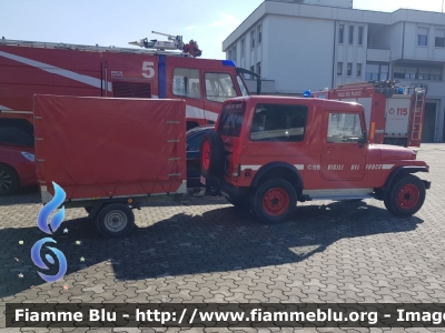 Mahindra Thar
Vigili del Fuoco
Comando Provinciale Forlì-Cesena
Distaccamento Volontario
Savignano sul Rubicone
VF 29871
Parole chiave: Mahindra Thar VF29871