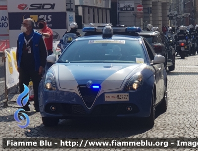 Alfa Romeo Nuova Giulietta restyle
Polizia di Stato
Polizia Stradale
POLIZIA M4227
Parole chiave: Alfa-Romeo Nuova_Giulietta_restyle POLIZIAM4227