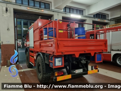 Man-Meccanica F99 4x4
Vigili del Fuoco
Comando Provinciale di Milano
VF 17421
Carro Schiuma
Parole chiave: Man-Meccanica F99_4x4 VF17421