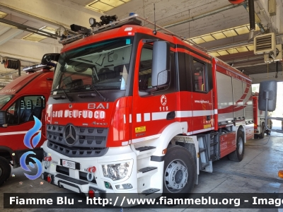 Mercedes-Benz Arocs 1832
Vigili del Fuoco
Comando Provinciale di Parma
Bimodale (strada-rotaia)
Allestimento BAI
VF 30911
Parole chiave: Mercedes-Benz Arocs_1832 VF30911