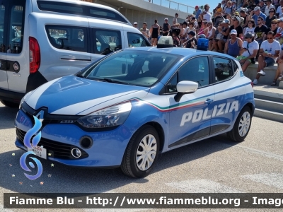 Renault Clio IV serie
Polizia di Stato
Allestita Focaccia
Decorazione grafica Artlantis
POLIZIA M0514
Parole chiave: Renault Clio_IVs POLIZIAM0514