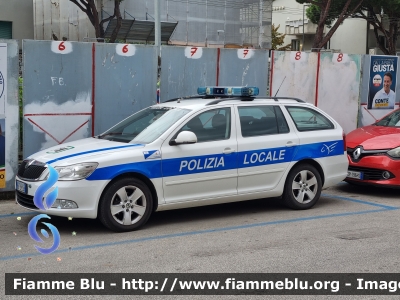 Skoda Octavia III serie
Polizia Locale
Comune di Filottrano (AN)
POLIZIA LOCALE YA 023 AA
Parole chiave: Skoda Octavia_IIIserie POLIZIALOCALEYA023AA