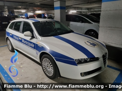 Alfa Romeo 156 Sportwagon
Unione Tresinaro Secchia
POLIZIA LOCALE YA 000 AD
