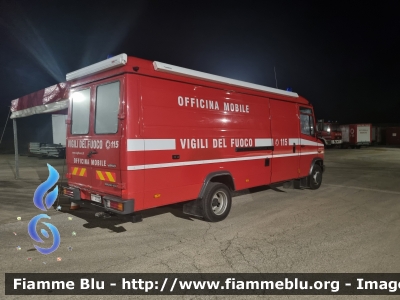 Mercedes-Benz Vario 612D
Vigili del Fuoco
Offina Mobile
Comando Provinciale di Ancona
Polo Didattico di Senigallia
VF 21035
