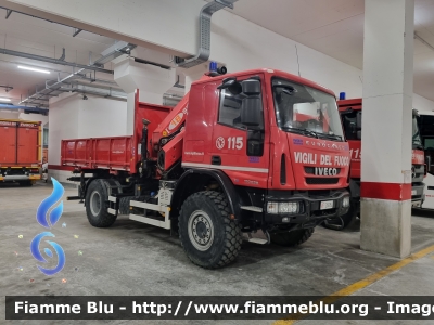 Iveco EuroCargo 150E28 4x4 III serie
Vigili del Fuoco
Comando Provinciale di Ancona
Colonna Mobile Regionale
Autocarro con gru PM allestimento Iveco-Magirus
VF 26684
