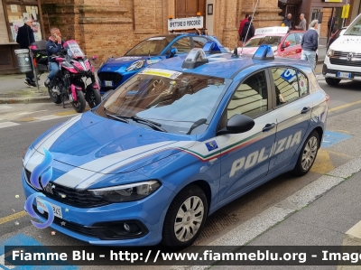 Fiat Nuova Tipo restyle
Polizia di Stato
Polizia Stradale
POLIZIA M6845
Parole chiave: Fiat Nuova_Tipo_restyle POLIZIAM6845