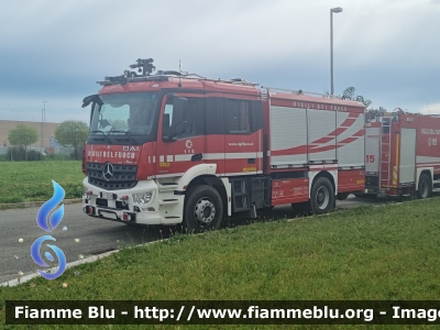 Mercedes-Benz Arocs 1832
Vigili del Fuoco
Comando Provinciale di Roma
Distaccamento Cittadino Tuscolano II
Bimodale (strada-rotaia)
Allestimento BAI
VF 30038
Parole chiave: Mercedes-Benz Arocs1832 VF30038