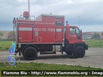 Mercedes Benz Unimog U500
Vigili del Fuoco
Nucleo Radio e Telecomunicazioni
VF 24615
Parole chiave: Mercedes-Benz Unimog U500 VF24615