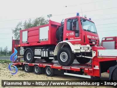 Iveco EuroCargo 150E30 4x4 III serie
Vigili del Fuoco
Comando Provinciale di Rieti
Autocarro Scarrabile Allestimento Magirus-Molinari
VF 28222
Parole chiave: Iveco EuroCargo_150E30_4x4_IIIserie VF28222