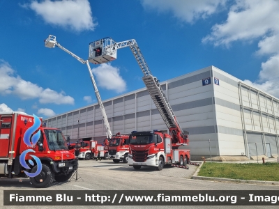 Iveco S-Way AT260S42
Vigili del Fuoco
AutoScala articolata M42L-AS da 42 metri
Allestimento Magirus
Comando di Roma
VF 32921
Parole chiave: Iveco S-Way_AT260S42 VF32921