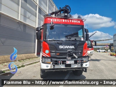 Scania XT P500 6x6
Vigili del Fuoco
Comando Provinciale di Roma
Distaccamento Aereoportuale Fiumicino
AutoIdroSchiumaPolvere allestito BAI
VF 30768
Parole chiave: Scania XT_P500_6x6 VF30768