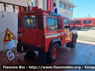 Land-Rover Defender 90
Vigili del Fuoco
Comando Provinciale di Roma
Distaccamento di Fiumicino
VF 20102
Parole chiave: Land-Rover Defender_90 VF20102