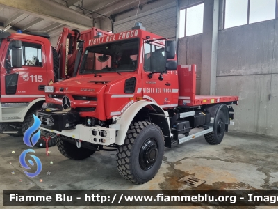 Mercedes-Benz Unimog U5023
Vigili del Fuoco
Comando Provinciale di Bologna
Allestimento Telaio Bai
Modulo AIB Divitec/Rosenfire
VF 32042
Parole chiave: Mercedes-Benz Unimog_U5023 VF32042