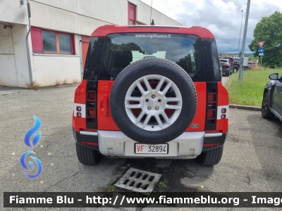 Land Rover Defender Hardtop 110 II serie
Vigili del Fuoco
Direzione Regionale Emilia-Romagna
VF 32894
Parole chiave: Land-Rover Defender_Hardtop_110_IIserie VF32894