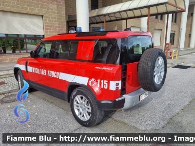 Land Rover Defender Hardtop 110 II serie
Vigili del Fuoco
Direzione Regionale Emilia-Romagna
VF 32894
Parole chiave: Land-Rover Defender_Hardtop_110_IIserie VF32894