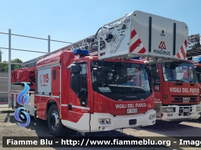 Iveco EuroCargo 160E32 IV serie Low Liner
Vigili del Fuoco
Comando Provinciale di Lucca
AutoScala articolata M32L-AS da 32 metri
Allestimento Magirus
VF 33126
Parole chiave: Iveco EuroCargo_160E32_IVserie Low_Liner VF33126