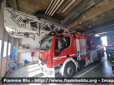 Iveco EuroCargo 160E32 IV serie
Vigili del Fuoco
Comando di Ravenna
AutoScala articolata M32L-AS da 32 metri
Allestimento Magirus
VF 32933
Parole chiave: Iveco EuroCargo_160E32_IVserie VF32933