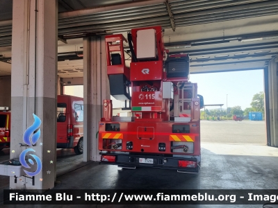 Iveco S-Way
Vigili del Fuoco
Comando Provinciale di Bologna
Allestimento Rosenbauer
VF 33206
Parole chiave: Iveco S-Way VF33206