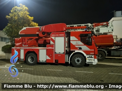 Volvo FE350
Vigili del Fuoco
Comando di Matera
Allestimento RED
VF 33228
Parole chiave: Volvo FE350 VF33228