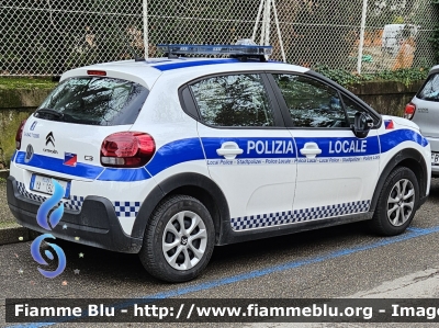 Citroen C3 III serie
Unione Comuni della Romagna Forlivese (FC)
POLIZIA LOCALE YA 184 AT
Codice Automezzo: 4
Parole chiave: Citroen C3_IIIseriE POLIZIALOCALEYA184AT