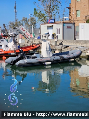 Gommone
Guardia Costiera
