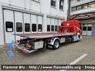 Volvo FL 240 V Serie
Vigili del Fuoco
Comando Provinciale di Forlì-Cesena
Allestimento Tekne
VF 33512
Parole chiave: Volvo FL_240_VSerie VF33512