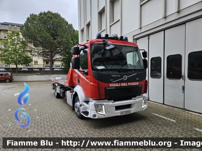 Volvo FL 240 V Serie
Vigili del Fuoco
Comando Provinciale di Forlì-Cesena
Allestimento Tekne
VF 33512
Parole chiave: Volvo FL_240_VSerie VF33512