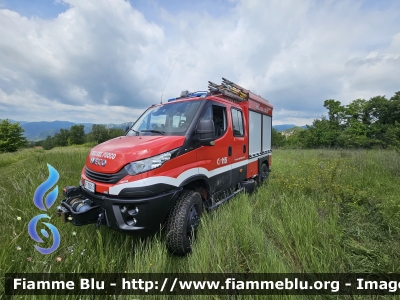 Iveco Daily MUV 4x4 VI serie
Vigili del Fuoco
Comando Provinciale di Modena
Polisoccorso allestimento Fortini
Fornitura Regione Emilia-Romagna
VF 32214
Parole chiave: Iveco Daily_MUV_4x4_VIserie VF32214