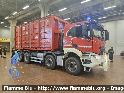 Iveco T-Way AT410T51
Vigili del Fuoco
Direzione Regionale Emilia Romagna
Allestimento Magirus
VF 33097
Versione MSL
