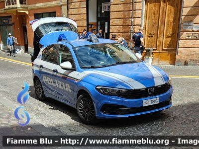 Fiat Nuova Tipo restyle
Polizia di Stato
Reparto Prevenzione Crimine
POLIZIA M9097
