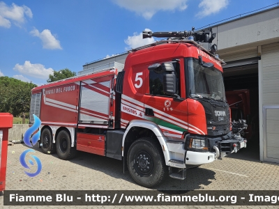 Scania XT P500 6x6
Vigili del Fuoco
Comando Provinciale di Forli
Distaccamento Aeroportuale
AutoIdroSchiumaPolvere allestito BAI
VF 30101
