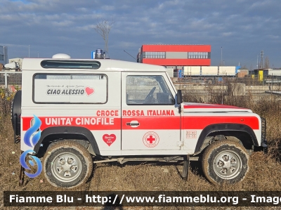 Land Rover Defender 90
Croce Rossa Italiana
Comitato Provinciale di Bologna
Delegazione di Loiano
Nucleo Cinofili
BO 40 11-55
CRI 066 ZA
