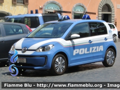 Volkswagen e-up!
Polizia di Stato
Questura di Roma
POLIZIA E8316
Parole chiave: Volkswagen e-up! PoliziaE8316