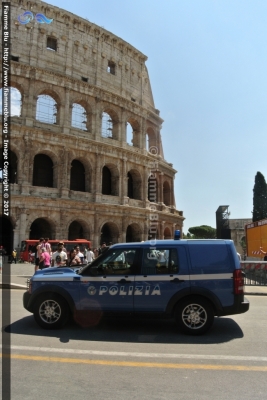 Land Rover Discovery 3
Polizia di Stato
Squadra Volante
Unità Operativa di Primo Intervento
