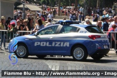 Alfa Romeo Giulietta restyle
Polizia di Stato
POLIZIA M1453
