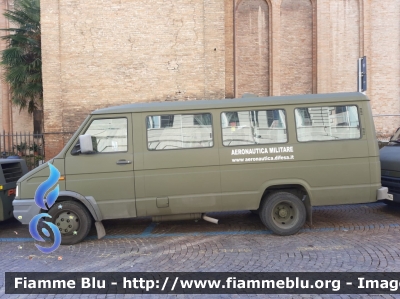 Iveco Daily II serie
Aeronautica Militare Italiana
2° Gruppo Manutenzione Forli
AM 19228
Parole chiave: Iveco Daily_IIserie AM19228