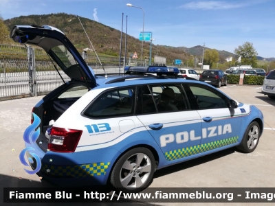 Skoda Octavia Wagon V serie
Polizia di Stato
Polizia Stradale
Allestimento Focaccia
Decorazione Grafica Artlantis
POLIZIA M4681

Si ringrazia la sottosezione Polizia Stradale di San Piero in Bagno per la disponibilità
Parole chiave: Skoda Octavia_Wagon_Vserie POLIZIAM4681