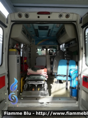 Fiat Ducato III serie
Croce Rossa Italiana
Comitato Provinciale di Biella
BI 13 10-39
Allestimento Aricar
CRI A733A
Parole chiave: Fiat Ducato_IIIserie CRIA733A Ambulanza