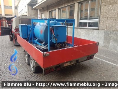 Carrello Carburante
Vigili del Fuoco
Comando Provinciale di Milano
VF R2810
Parole chiave: VFR2810