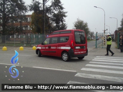 Fiat Doblò XL IV serie
Vigili del Fuoco
Comando Provinciale di Novara
Allestimento Focaccia
VF 28622
Parole chiave: Fiat Doblò_XL_IVserie VF28622