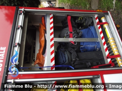 Iveco CityEuroFire 100E21 I serie
Vigili del Fuoco
Comando Provinciale di Milano
Speleo Alpino Fluviale 
AutoPompaSerbatoio allestimento Iveco-Magirus
Ricondizionata Fortini
Terzo vano laterale sinistro
VF 20643
Parole chiave: Iveco CityEuroFire_100E21_Iserie VF20643