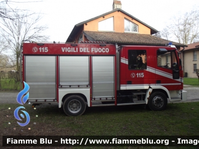 Iveco City2000 100E21 I serie
Vigili del Fuoco
Comando Provinciale di Milano
Qua in sostituzione al Distaccamento di Corbetta (MI)
AutoPompaSerbatoio allestimento Iveco-Magirus
Ricondizionato Fortini
VF 21114
Parole chiave: Iveco City2000_100E21_Iserie VF21114