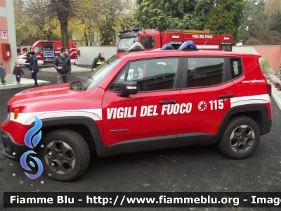 Jeep Renegade
Vigili del Fuoco
Comando Provinciale di Milano
VF 28812
Parole chiave: Jeep Renegade VF28812