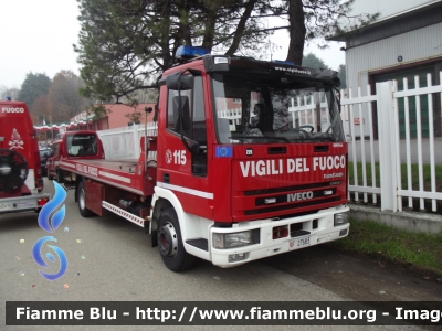 Iveco EuroCargo 100E21 I serie
Vigili del Fuoco
Comando Provinciale di Milano
Officina di via Messina
Allestimento Isoli
VF 27683
Parole chiave: Iveco EuroCargo_100E21_Iserie VF27683