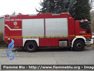 Iveco EuroTech 190E35 "One"
Vigili del Fuoco
Comando Provinciale di Milano
Nucleo NBCR
Allestimento Iveco-Magirus
VF 21923
Parole chiave: Iveco EuroTech_190E35_"One" VF21923