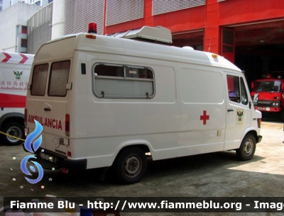 Mercedes-Benz Vario 
中国 - China - Cina
黑沙環行動站 - Bombeiros de Macau
Parole chiave: Ambulanza Ambulance